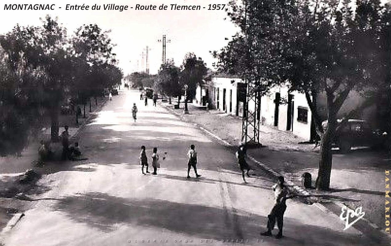 Montagnac - Entree du Village par Route de Tlemcen - 1957.jpg